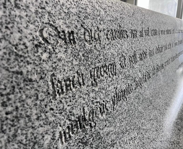 Dettaglio della panca Karolingia